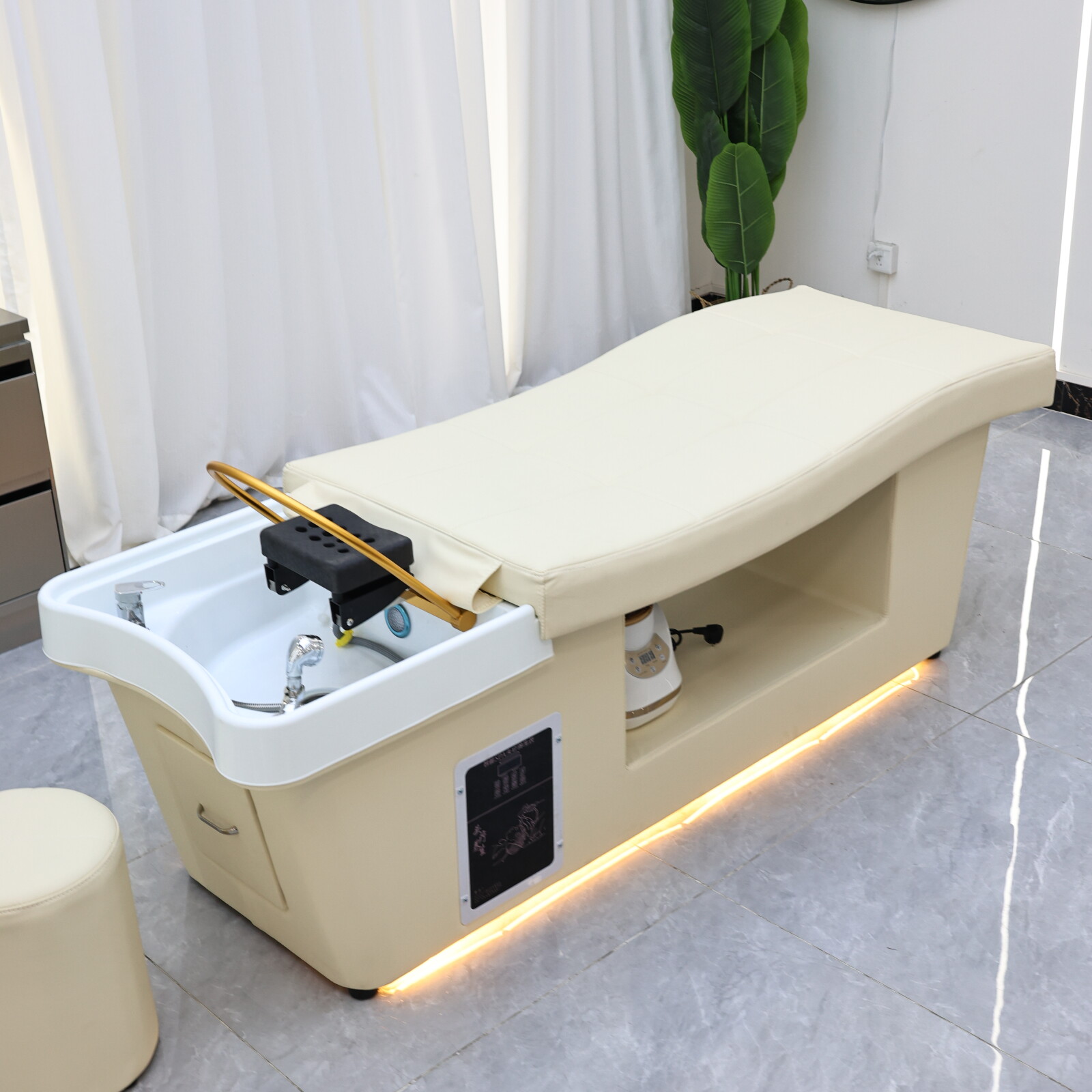 เตียงนวดซินเซิง พร้อมสปาศีรษะแ - Wellness Spa And Salon บทวิจารณ์และราคา